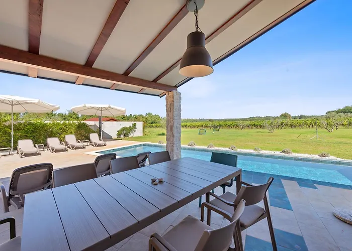 Villa Stellar