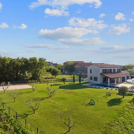 Villa Stellar Brtonigla