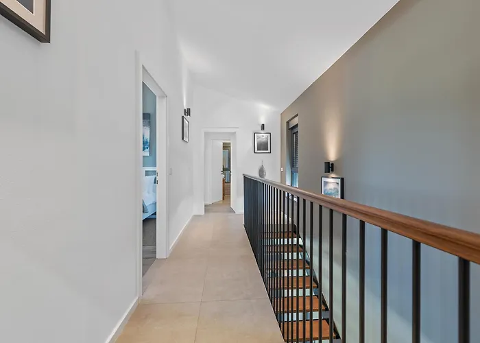 Stellar 빌라 브르토니글라